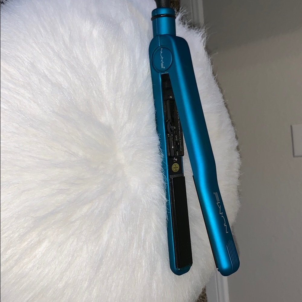Straightener